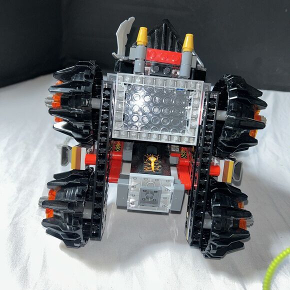 LEGO Nexo Knights: General Magmar's Siege Machine of Doom missing some pieces - Picture 3 of 4